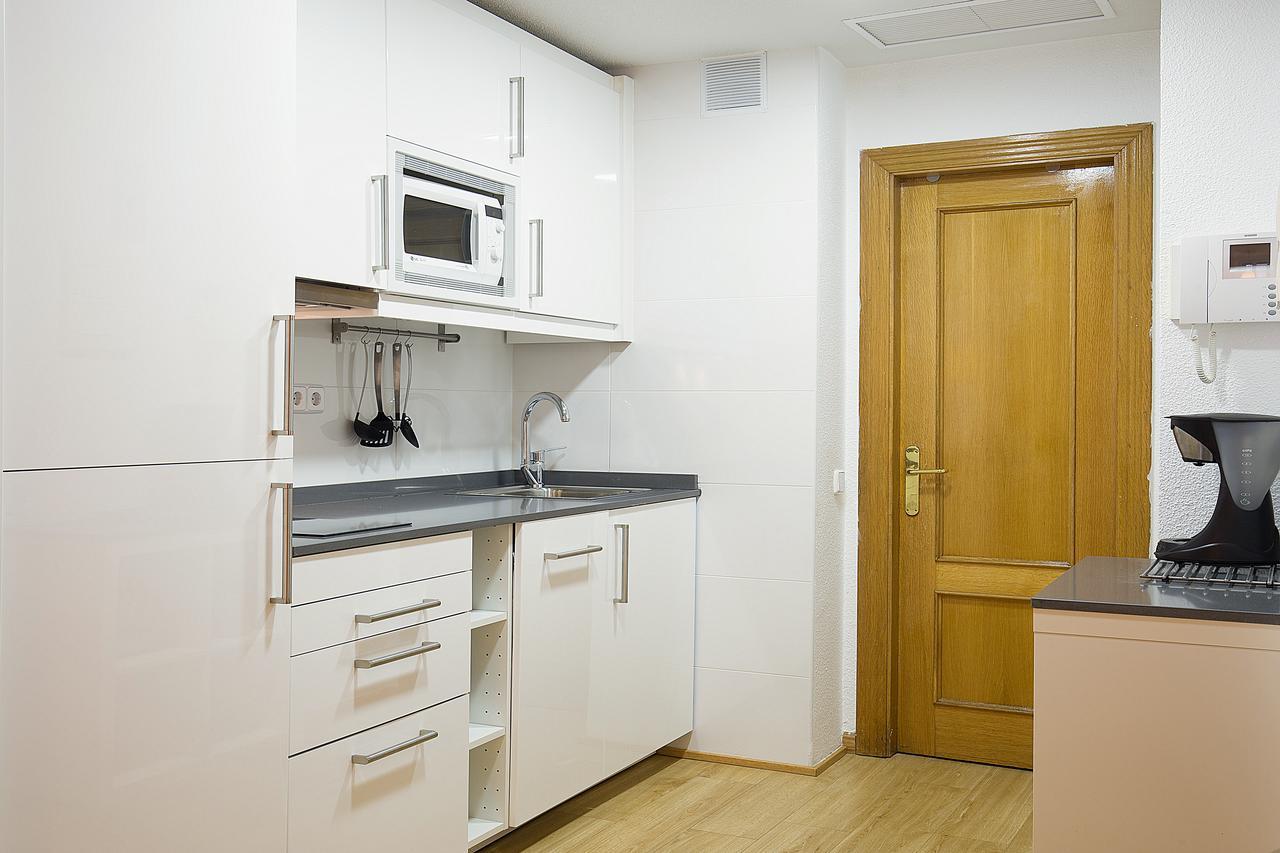 Apartamentos San Lorenzo 26 Madrid Exteriör bild
