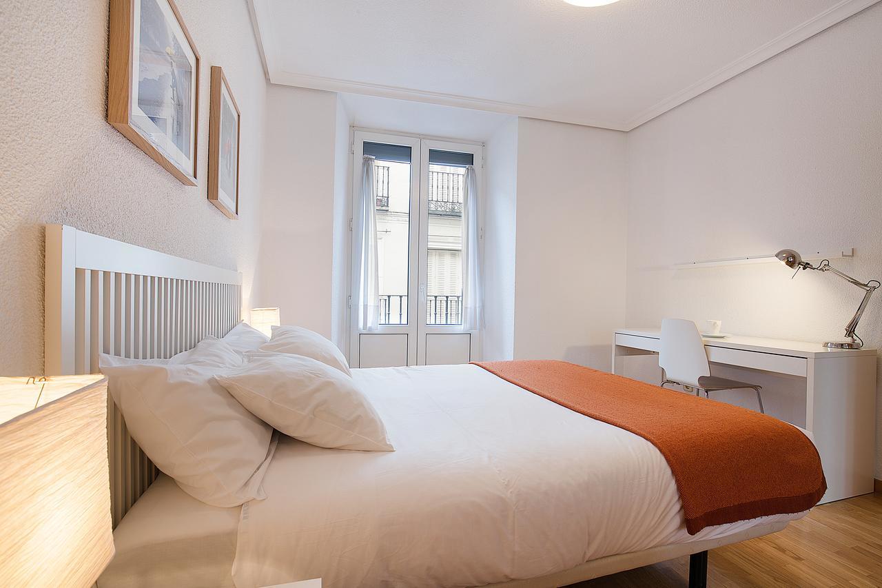 Apartamentos San Lorenzo 26 Madrid Exteriör bild