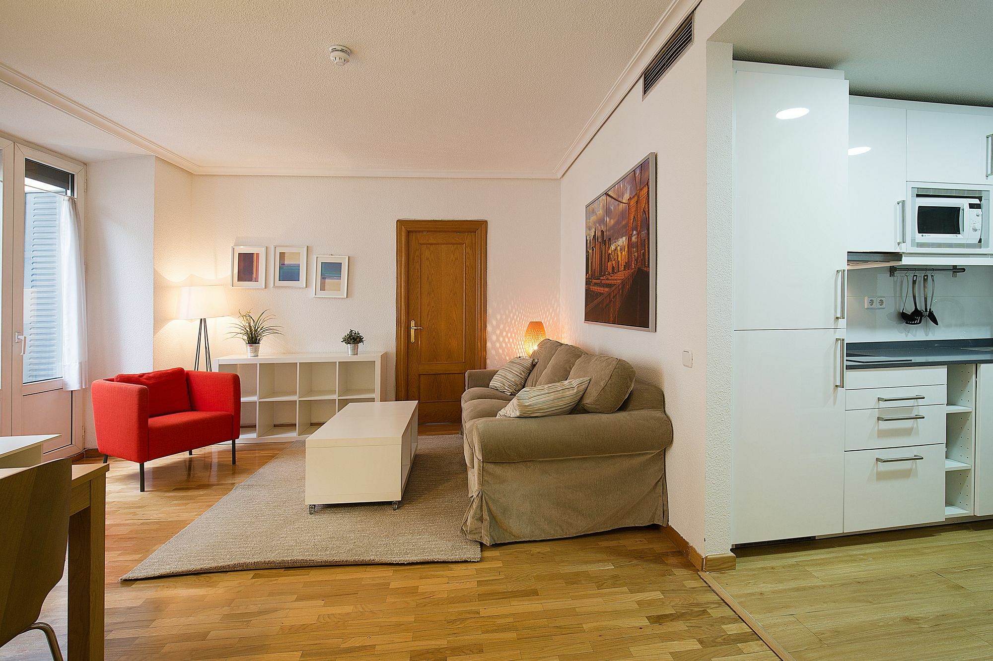 Apartamentos San Lorenzo 26 Madrid Exteriör bild