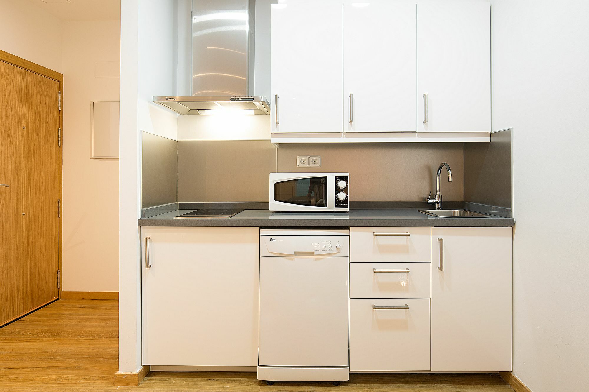 Apartamentos San Lorenzo 26 Madrid Exteriör bild