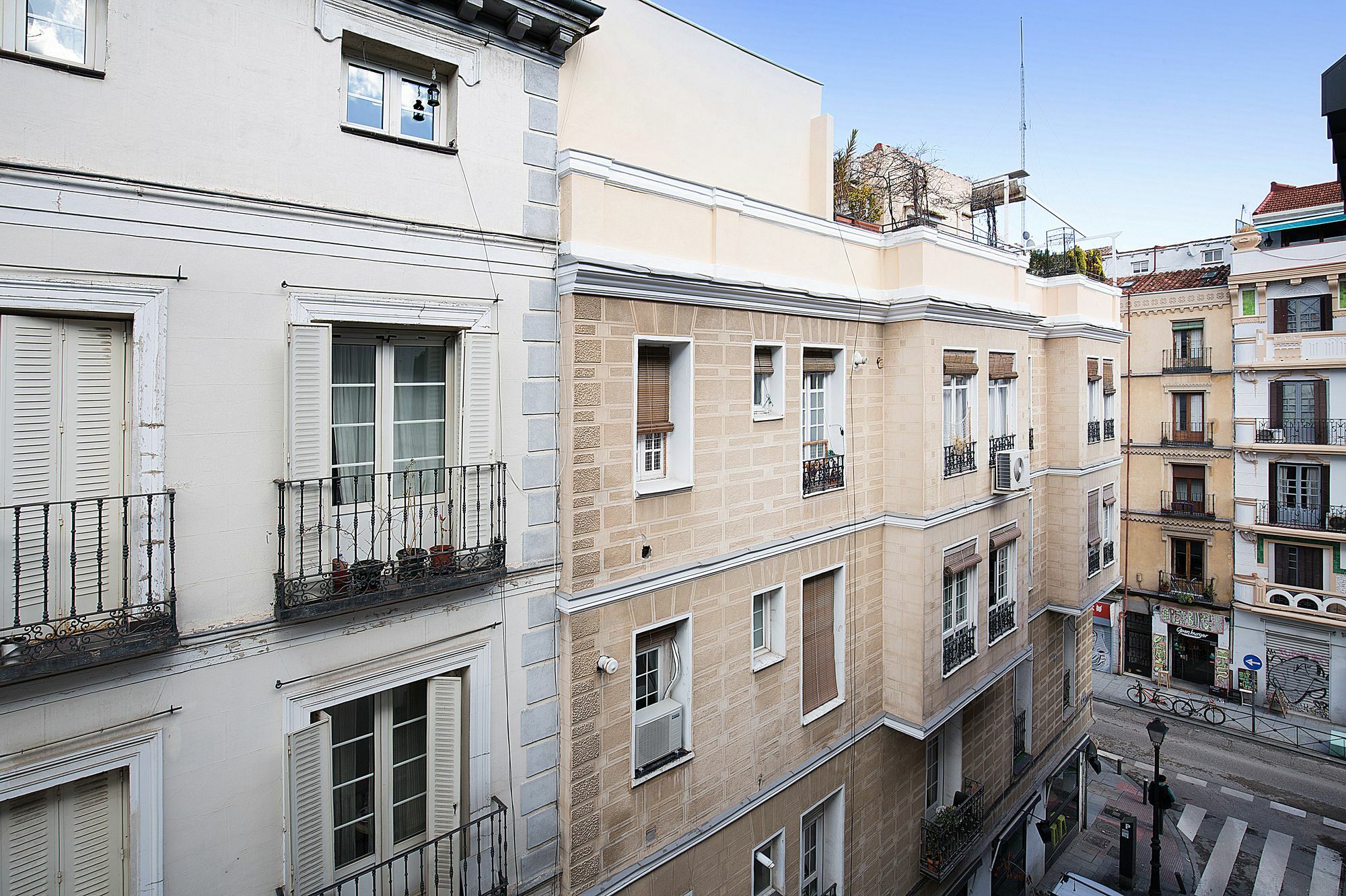 Apartamentos San Lorenzo 26 Madrid Exteriör bild