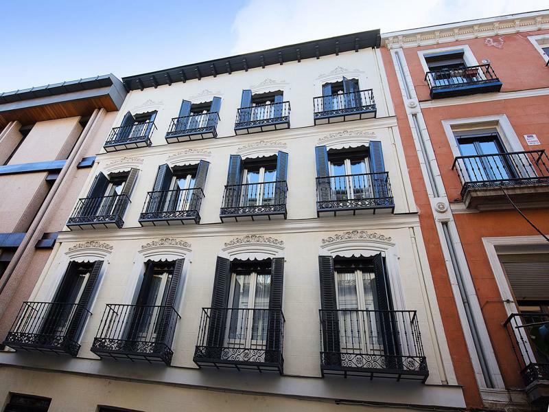 Apartamentos San Lorenzo 26 Madrid Exteriör bild