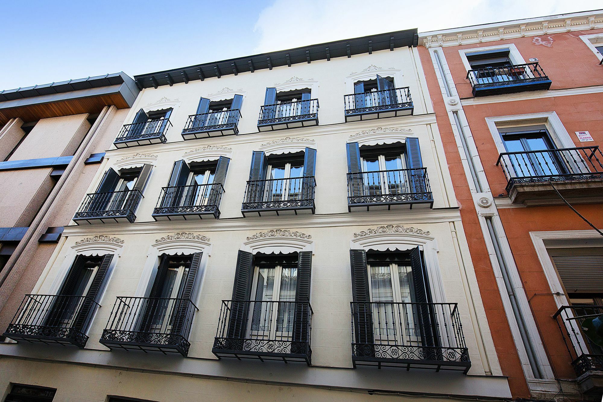Apartamentos San Lorenzo 26 Madrid Exteriör bild